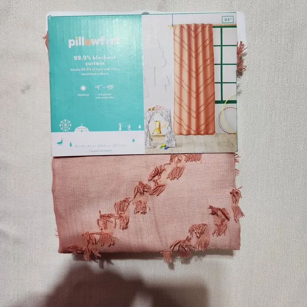 Pillowfort 99.9% blackout curtain W42'' x L84'' Rose pink chevron